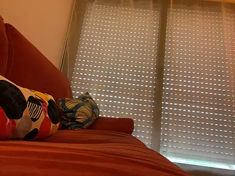 Snapshot of porompomperro chatting on 01/17/25, 03:00 porompomperro online show from 01/17/25, 03:00