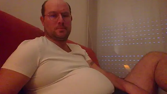 Snapshot of porompomperro chatting on 01/04/25, 04:22 porompomperro online show from 01/04/25, 04:22