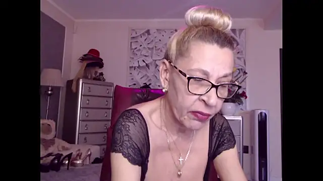 HornyMilf 555 online show from 10/13/25, 11:01