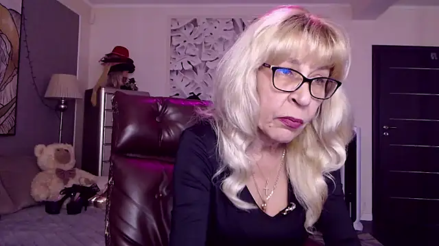 HornyMilf 555 online show from 09/23/25, 12:56