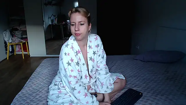 MariaValentine online show from 10/29/25, 06:23