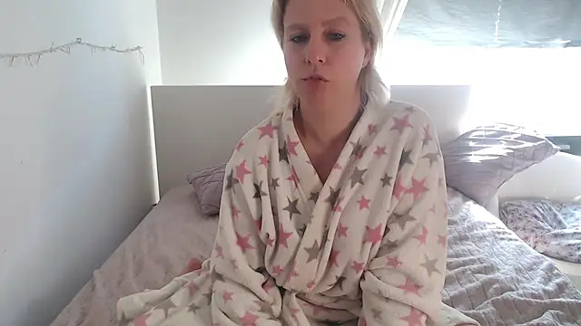 MariaValentine online show from 03/15/26, 09:16