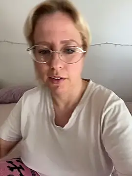 MariaValentine online show from 03/19/26, 08:36