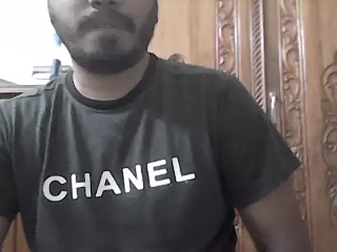 Snapshot of desiboyasif chatting on 02/02/25, 05:37 desiboyasif online show from 02/02/25, 05:37