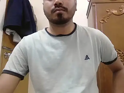 Snapshot of desiboyasif chatting on 09/29/25, 05:18 desiboyasif online show from 09/29/25, 05:18