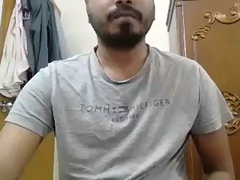 Snapshot of desiboyasif chatting on 10/12/25, 04:30 desiboyasif online show from 10/12/25, 04:30