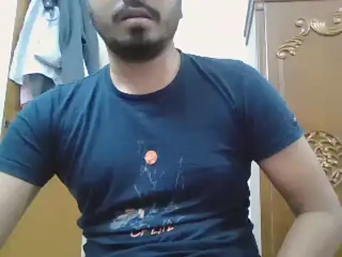 Snapshot of desiboyasif chatting on 10/14/25, 06:52 desiboyasif online show from 10/14/25, 06:52
