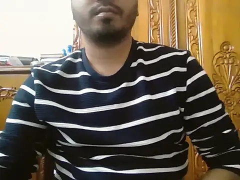 Snapshot of desiboyasif chatting on 01/17/25, 09:39 desiboyasif online show from 01/17/25, 09:39