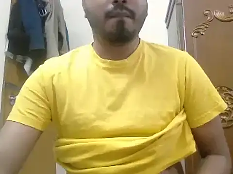Snapshot of desiboyasif chatting on 09/27/25, 04:46 desiboyasif online show from 09/27/25, 04:46