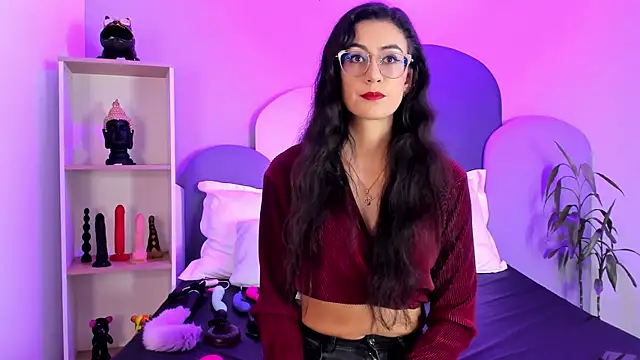 Snapshot of SophieGomez22 chatting on 02/23/26, 11:44 SophieGomez22 online show from 02/23/26, 11:44