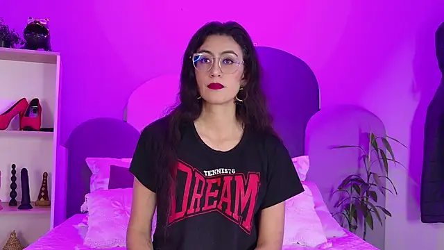 SophieGomez22 online show from 04/13/26, 11:25