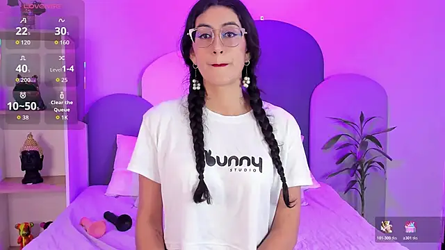 Snapshot of SophieGomez22 chatting on 10/23/25, 11:31 SophieGomez22 online show from 10/23/25, 11:31