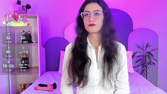 Snapshot of SophieGomez22 chatting on 10/09/25, 11:22 SophieGomez22 online show from 10/09/25, 11:22