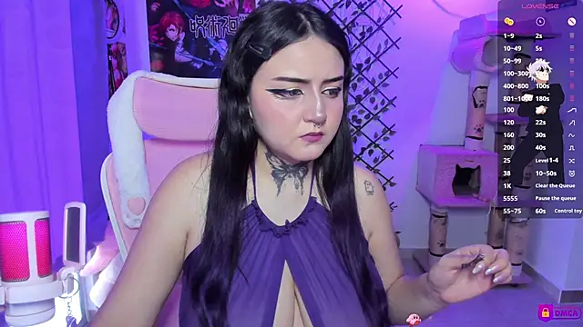 Snapshot of MaddyFooxx chatting on 06/18/26, 10:59 MaddyFooxx online show from 06/18/26, 10:59
