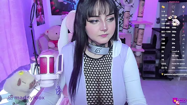 Snapshot of MaddyFooxx chatting on 07/11/26, 10:43 MaddyFooxx online show from 07/11/26, 10:43