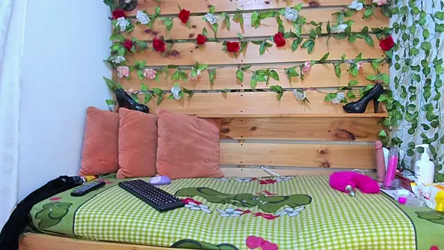 Snapshot of daniela_casallas_ chatting on 10/30/25, 11:19 daniela casallas online show from 10/30/25, 11:19