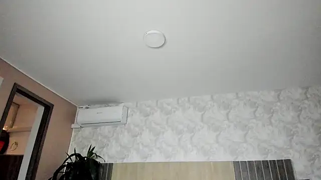 Snapshot of rebeca_cortez_ chatting on 05/07/26, 07:39 rebeca cortez online show from 05/07/26, 07:39