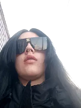 Snapshot of Mazikeen-- chatting on 01/07/25, 10:41 Mazikeen-- online show from 01/07/25, 10:41