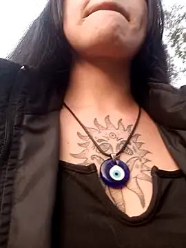Snapshot of Mazikeen-- chatting on 01/04/25, 10:45 Mazikeen-- online show from 01/04/25, 10:45