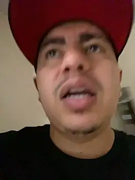 Snapshot of DanielGomez9 chatting on 03/21/25, 07:57 DanielGomez9 online show from 03/21/25, 07:57