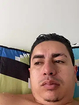 Snapshot of DanielGomez9 chatting on 03/13/25, 12:56 DanielGomez9 online show from 03/13/25, 12:56