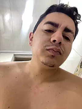 Snapshot of DanielGomez9 chatting on 03/10/25, 12:38 DanielGomez9 online show from 03/10/25, 12:38