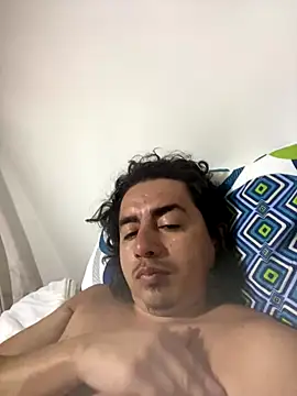 DanielGomez9 online show from 12/15/25, 02:06