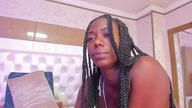 Snapshot of KristineLS chatting on 03/07/25, 01:18 KristineLS online show from 03/07/25, 01:18