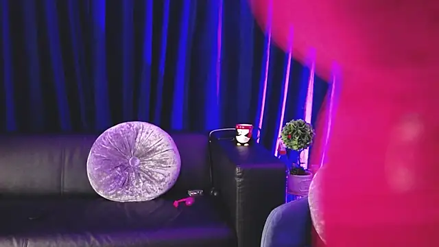 RosaCatalleya online show from 04/22/26, 04:19