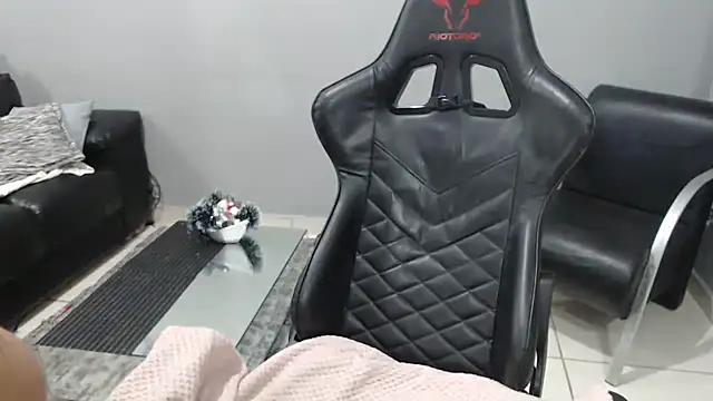 Livia Diaz online show from 01/13/26, 11:08