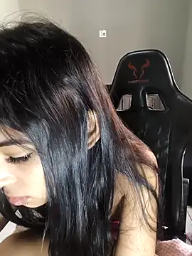 Livia Diaz online show from 04/14/26, 05:29