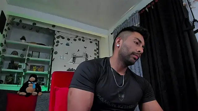 Snapshot of Couple_muscle1 chatting on 09/12/25, 08:30 Couple muscle1 online show from 09/12/25, 08:30