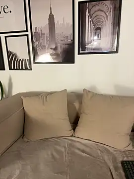 Eva Gonzalez online show from 09/19/25, 11:53