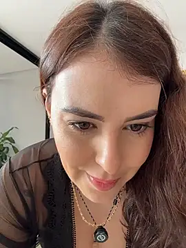 Eva Gonzalez online show from 04/05/26, 02:24