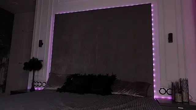 mila blvck online show from 09/25/25, 02:23