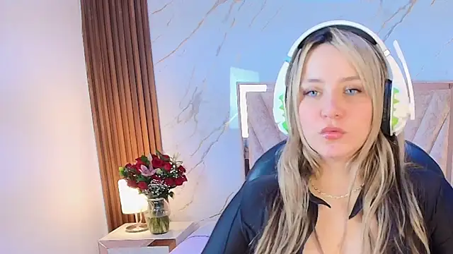 Annie mone online show from 02/20/26, 10:12