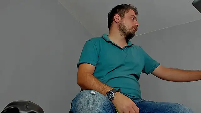 Snapshot of Master_Mark_Wayne chatting on 10/31/25, 11:29 Master Mark Wayne online show from 10/31/25, 11:29