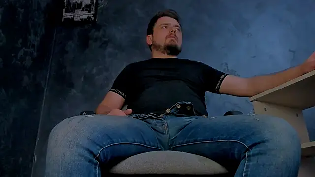 Snapshot of Master_Mark_Wayne chatting on 04/12/26, 08:12 Master Mark Wayne online show from 04/12/26, 08:12