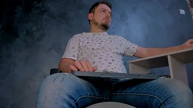 Snapshot of Master_Mark_Wayne chatting on 04/01/26, 10:38 Master Mark Wayne online show from 04/01/26, 10:38