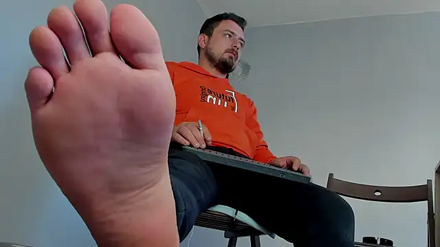 Snapshot of Master_Mark_Wayne chatting on 10/19/25, 12:19 Master Mark Wayne online show from 10/19/25, 12:19