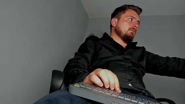 Snapshot of Master_Mark_Wayne chatting on 11/13/25, 12:36 Master Mark Wayne online show from 11/13/25, 12:36