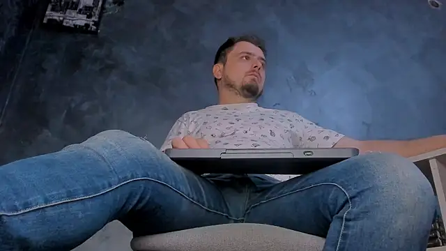 Snapshot of Master_Mark_Wayne chatting on 03/31/26, 05:15 Master Mark Wayne online show from 03/31/26, 05:15