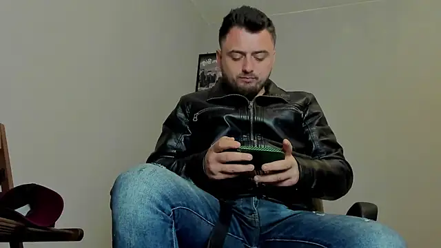 Snapshot of Master_Mark_Wayne chatting on 11/26/25, 05:46 Master Mark Wayne online show from 11/26/25, 05:46