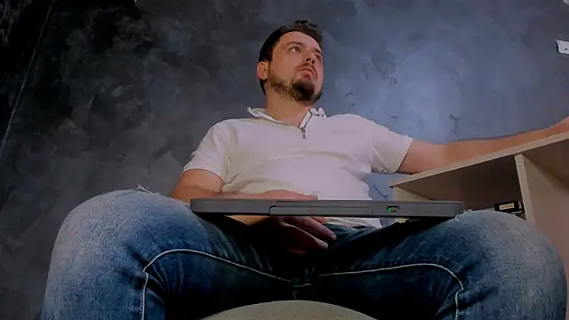 Snapshot of Master_Mark_Wayne chatting on 04/10/26, 09:27 Master Mark Wayne online show from 04/10/26, 09:27