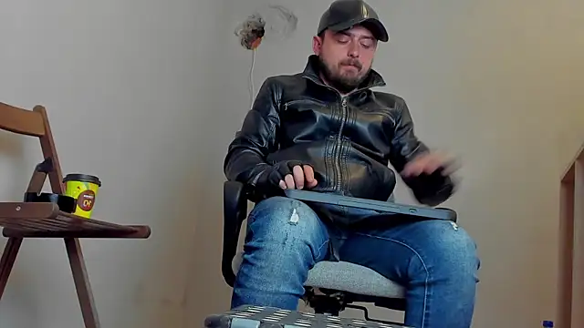 Snapshot of Master_Mark_Wayne chatting on 11/19/25, 11:27 Master Mark Wayne online show from 11/19/25, 11:27