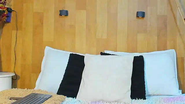 marianaa90 online show from 03/10/26, 04:11