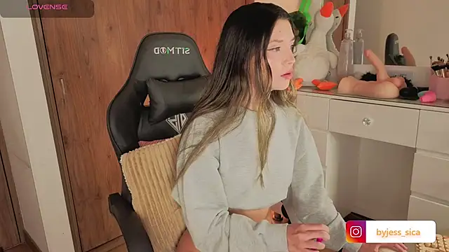 jessy  01 online show from 12/16/25, 02:27