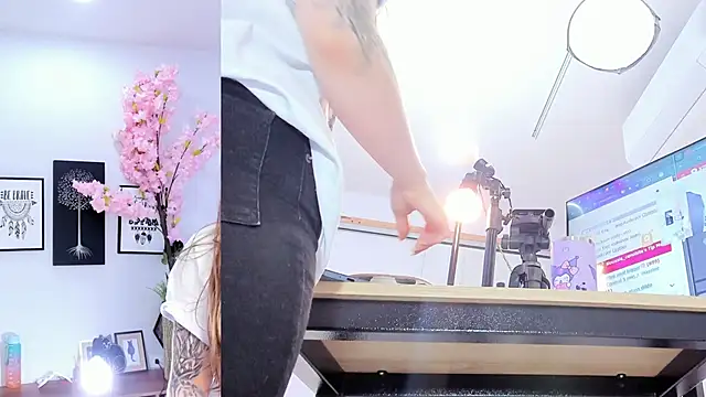 Siouxsie cenobite online show from 12/04/25, 11:20