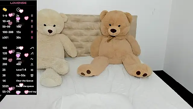 DarcieJane online show from 12/04/24, 06:44