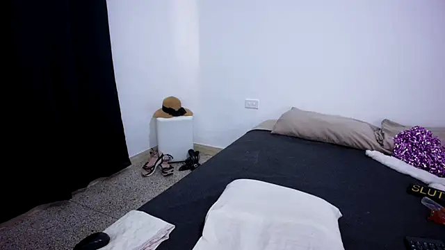 Snapshot of Andreabigboobs23 chatting on 01/06/26, 06:23 Andreabigboobs23 online show from 01/06/26, 06:23